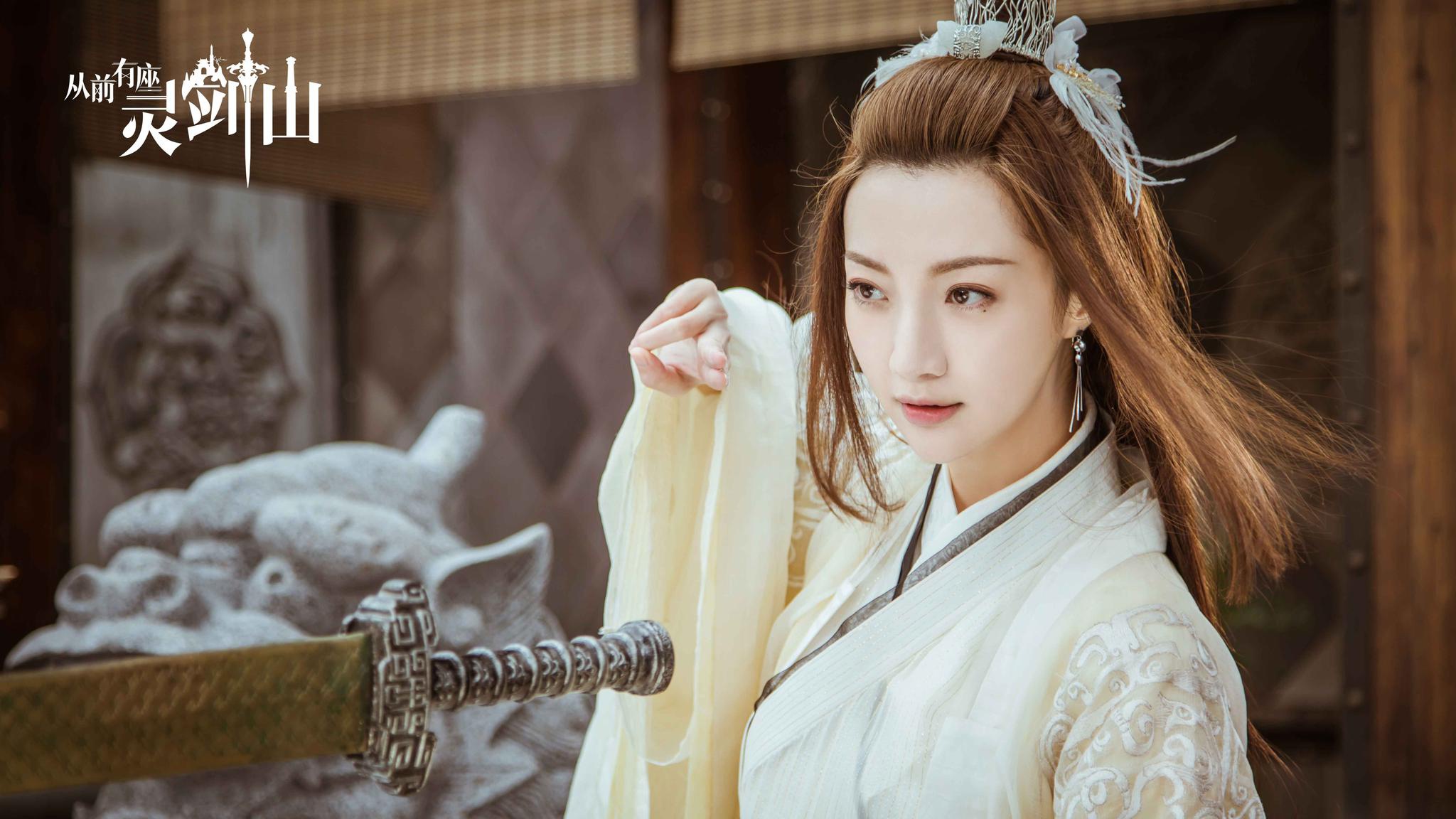 的老刁,《都市妖奇谈》中冷艳霸气的南羽让大家在荧屏上初识郑雅文,而