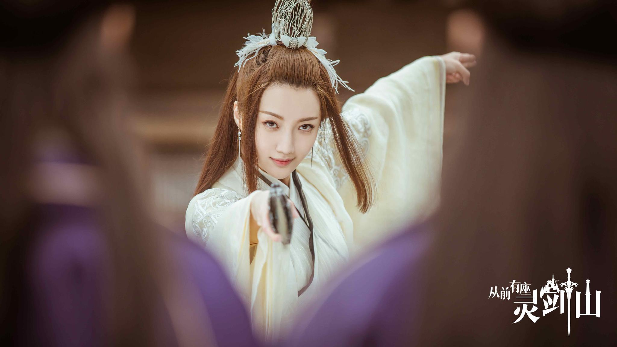 的老刁,《都市妖奇谈》中冷艳霸气的南羽让大家在荧屏上初识郑雅文,而