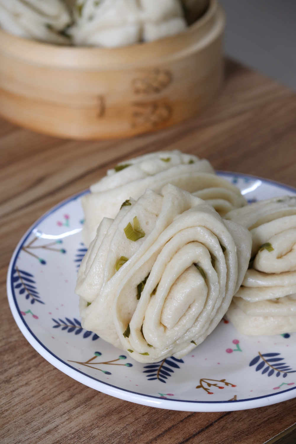 香软的葱香花卷,新手轻松学会,咸香适口不用配菜