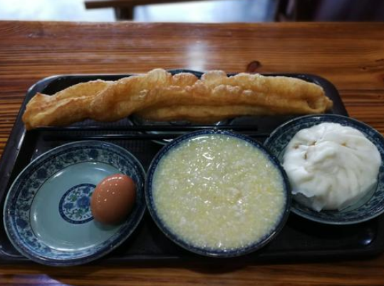 东北人最爱的4款早点,外地人一般不敢吃,网友:吃得下才怪了!