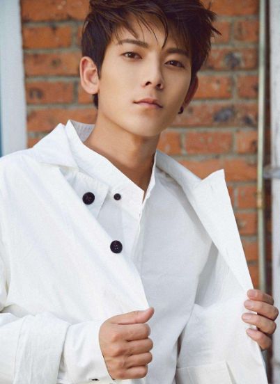 陈翔:一位优雅随性,邪魅帅气的丹凤眼男生!