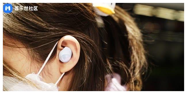 沉浸其间的体验 三星galaxy buds 外观赏析