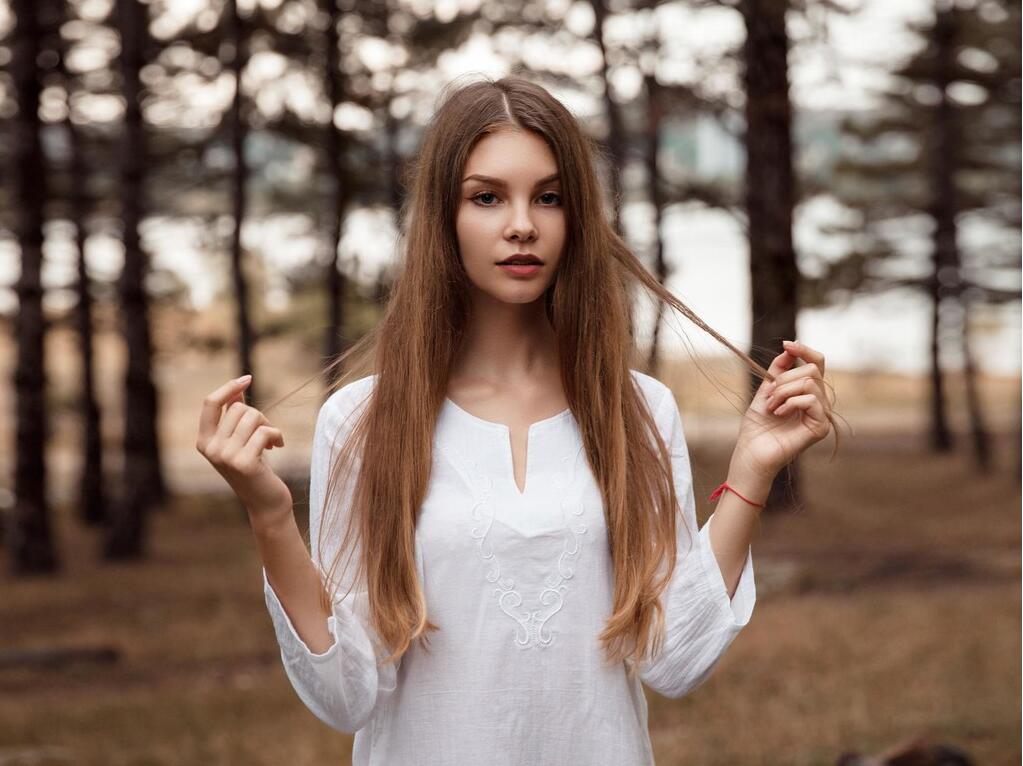 一组西域美女图集,太有气质太有女人味了,最后一个每个人都认识