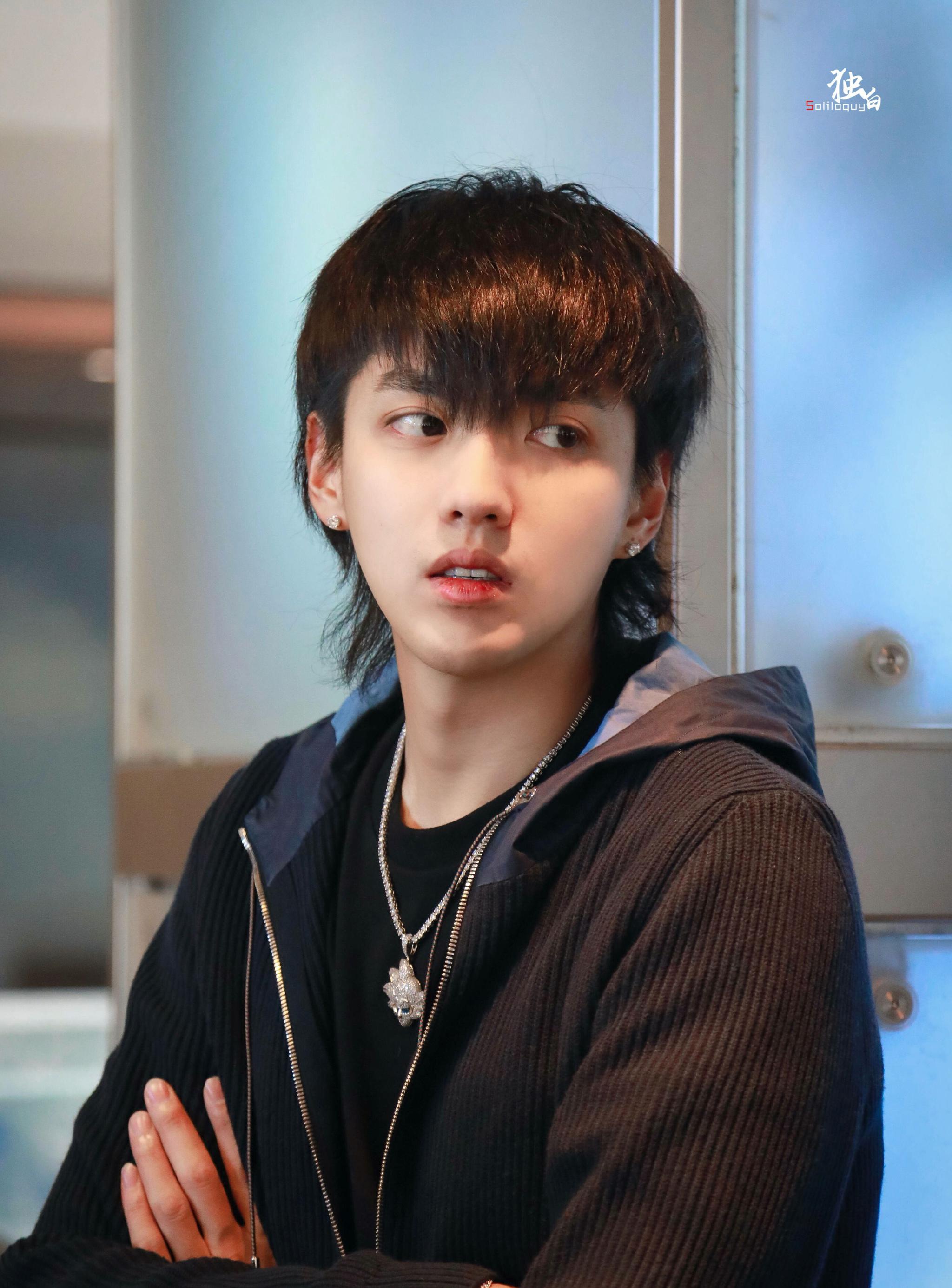 男明星喉结杀,朱一龙,刘昊然,杨洋的喉结绝了