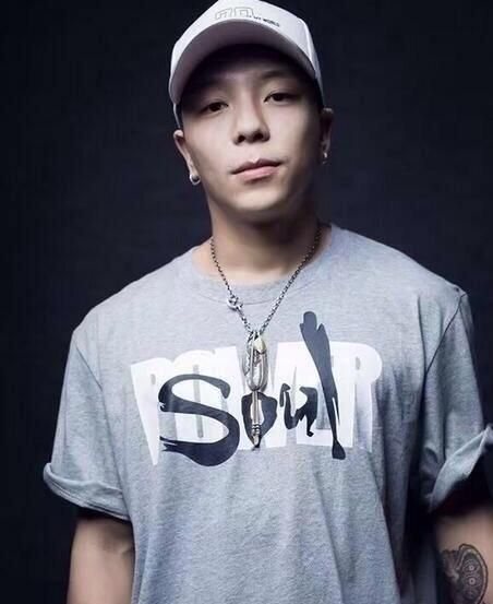 那些红极一时的亚洲舞王,谁最当之无愧呢