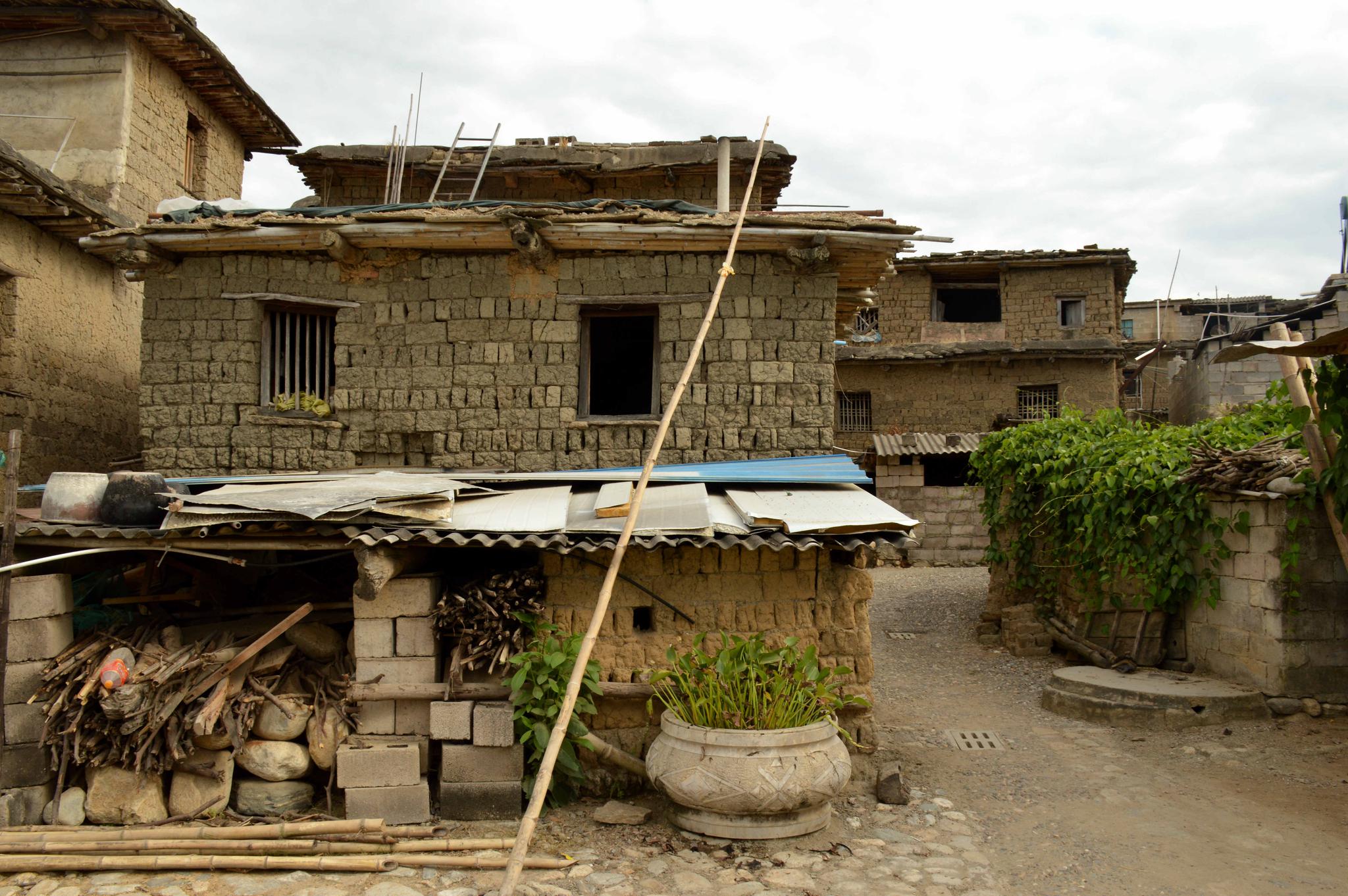 神秘古老的水边傣寨 有700年历史 村民热情好客