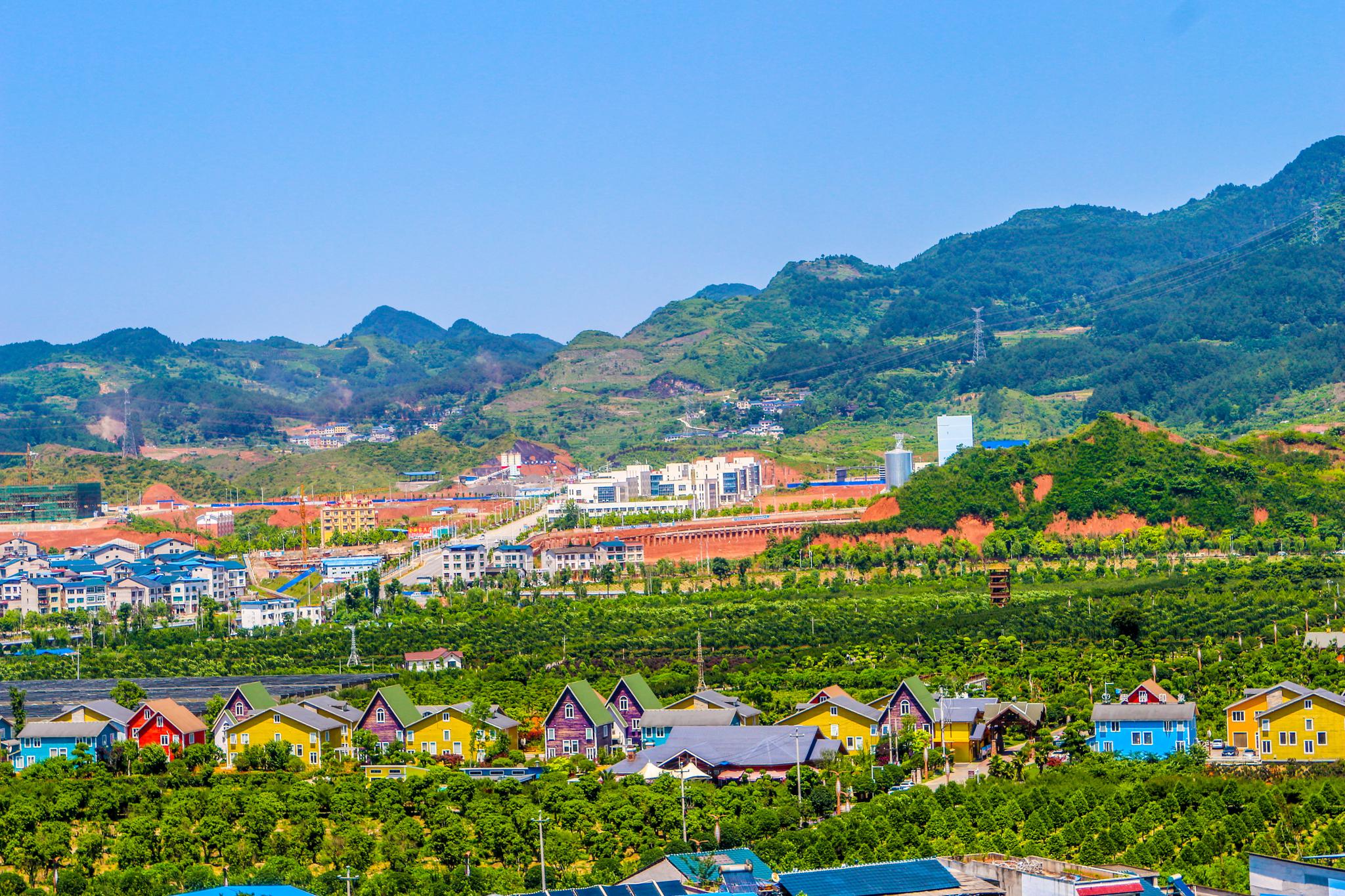 旅游余庆县城市一角