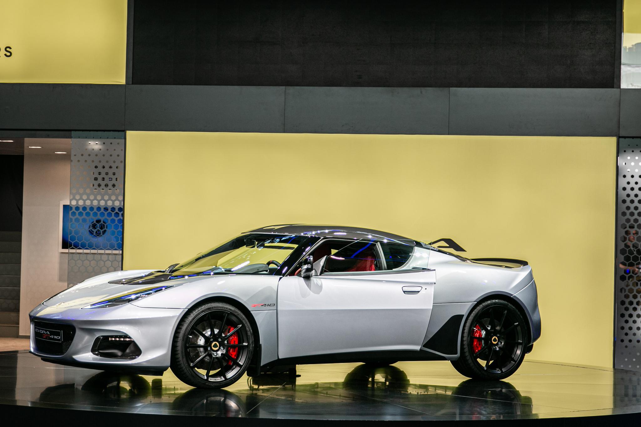 今年新车发布路特斯evora gt410,成为最轻的gt跑车,在一众跑车之中脱