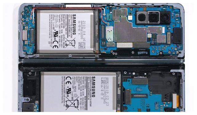 三星折叠屏手机拆解两块电池铰链结构底部扬声器亮了
