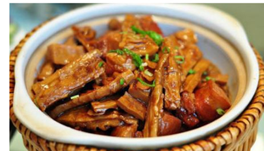 毛笋干烧五花肉,营养丰富,这么做简单又好吃