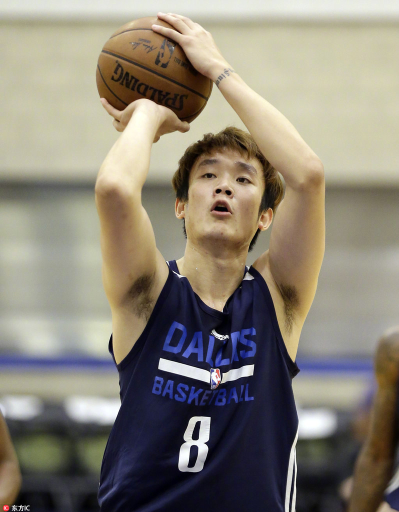 丁彦雨航的这组照片让中国球迷们怀念到不行