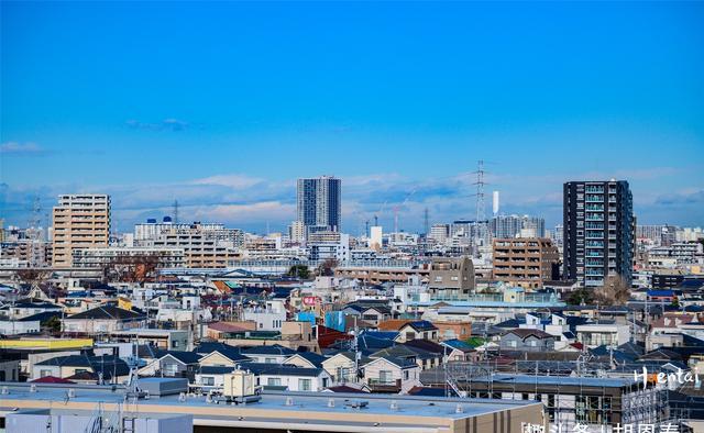 实拍日本东京郊区,空气好能见度高,市民生活像极了北上广