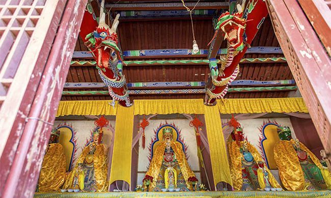 河南汤阴 龙多不下雨 五龙神庙里有十条龙 大龙看庙 小龙布雨 河南汤阴 龙多不下雨 五龙神庙里有十条龙 大龙看庙 小龙布雨