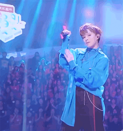 sunnee杨芸晴信念为光把自己变成发光的星球