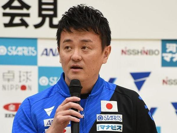 日本男乒输球后仓岛洋介主动认怂并盛赞张本责任担当说了什么