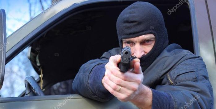 被爆头活下来的汉子,表示中枪真的不疼,一点不疼