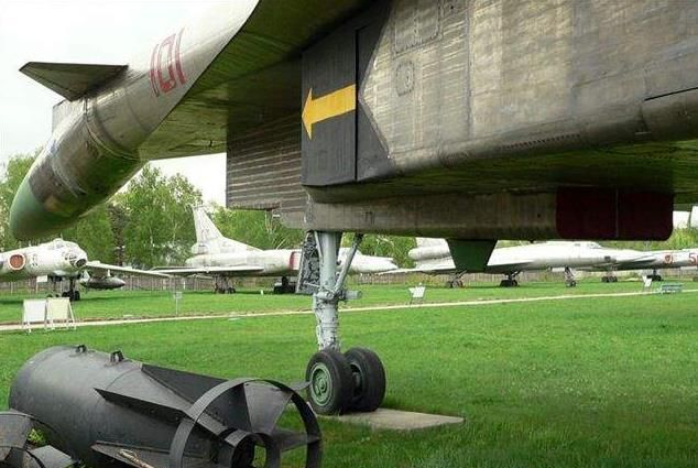 北方曾经的传奇——苏霍伊t4超音速战略轰炸机