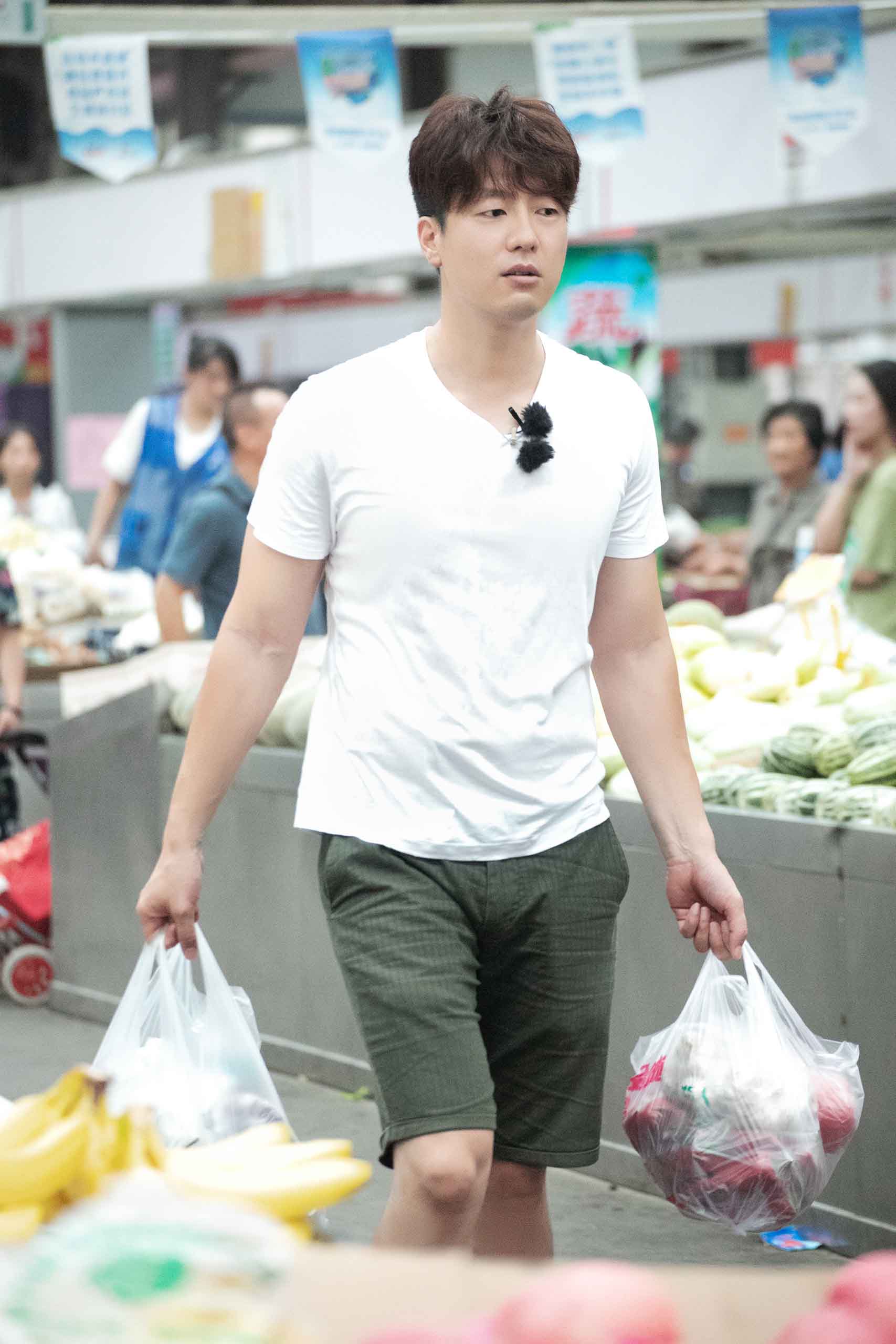 凌潇肃综艺开启吃播模式 狂吃冰棍引发网友爆笑