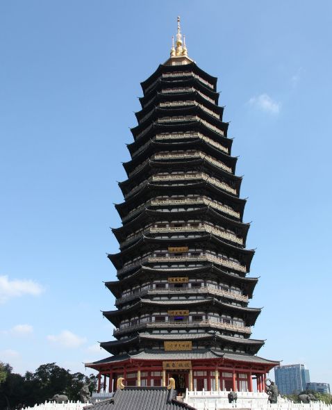 中国最高佛塔——常州天宁宝塔,采用铜雕艺术,承载1000吨铜饰