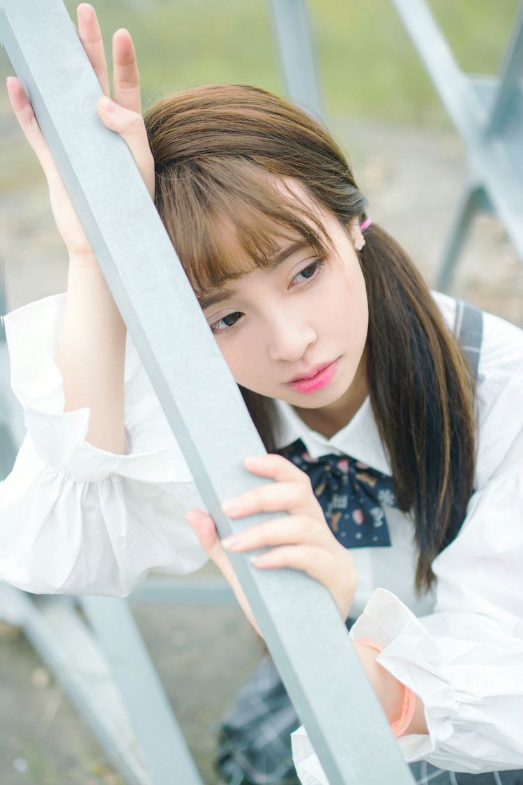 一个那清纯伊人的唯美可爱小女子