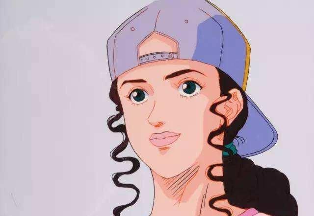 但是彩子在动漫中远没有在原著漫画里出彩,形象上也有差异,动漫版在