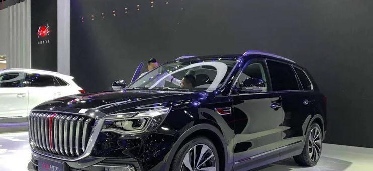 红旗hs7与黑武士有的一拼,搭载3.0t发动机,破百7.8s