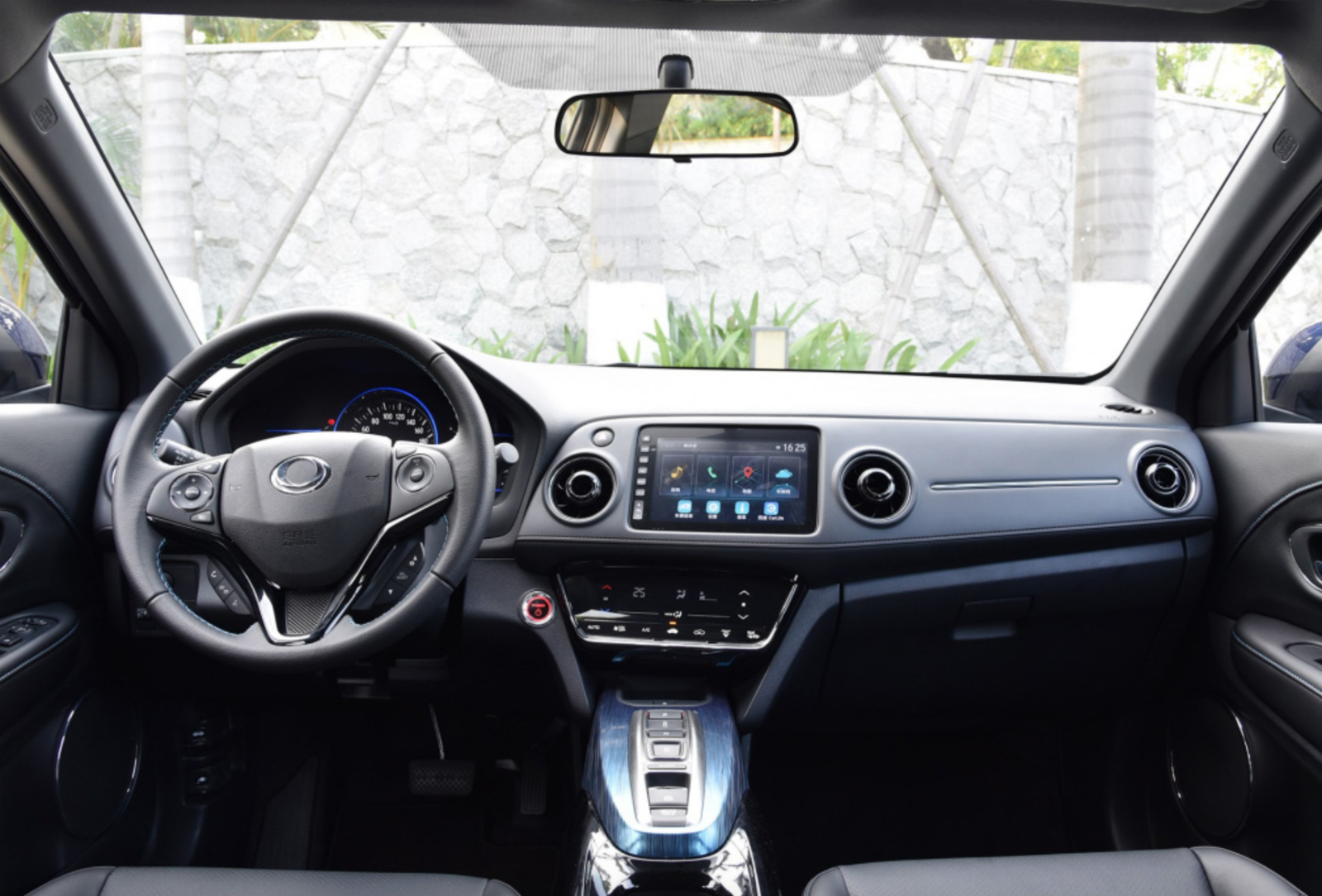 东风本田X-NV即将上市，续航超400km