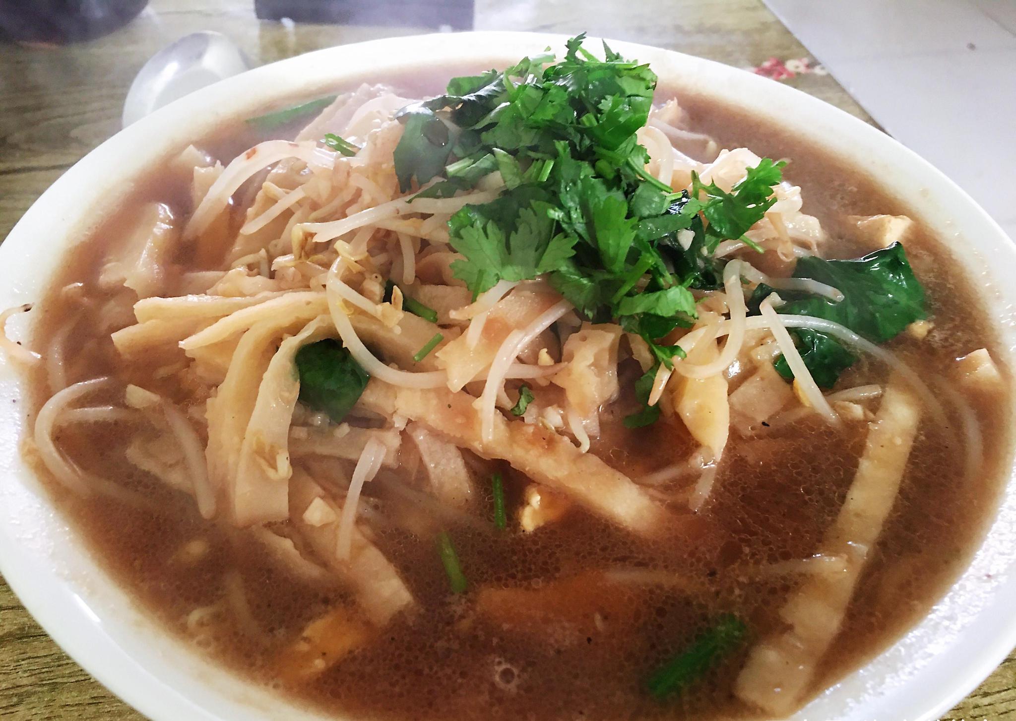 沧州特色烩饼,连汤带水一大碗