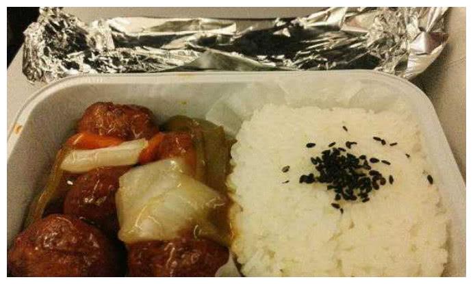 吉祥航空飞日本的飞机餐差点吃吐了你们吃过最难吃的是哪家
