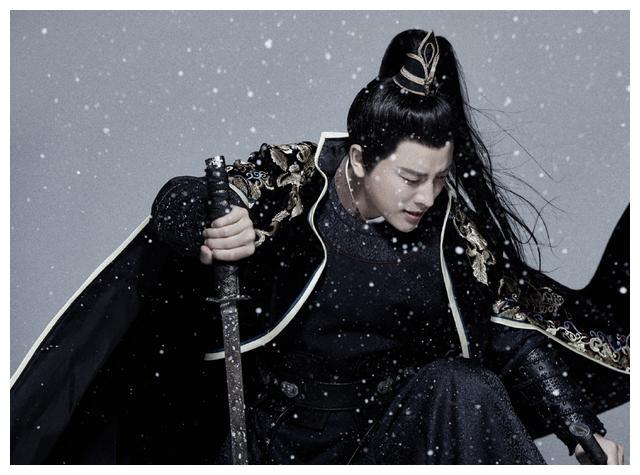 贾乃亮最新古装扮相曝光,一袭长袍高马尾,尽显大侠风范