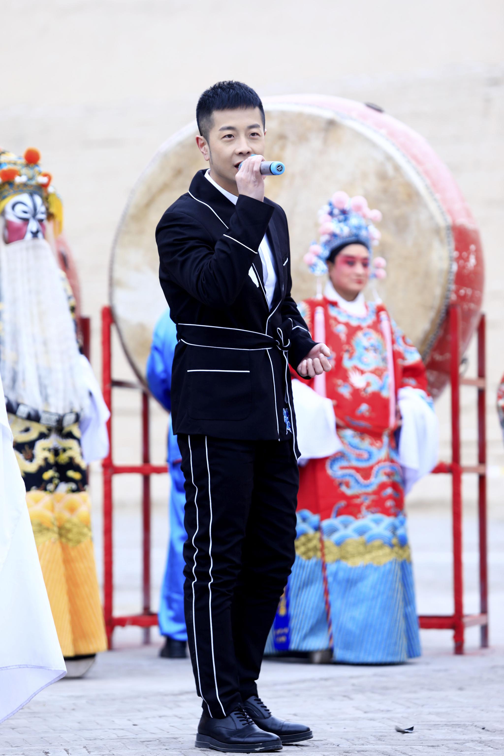 王晓天《长城如是歌》上线 侠骨唱腔演绎长城历