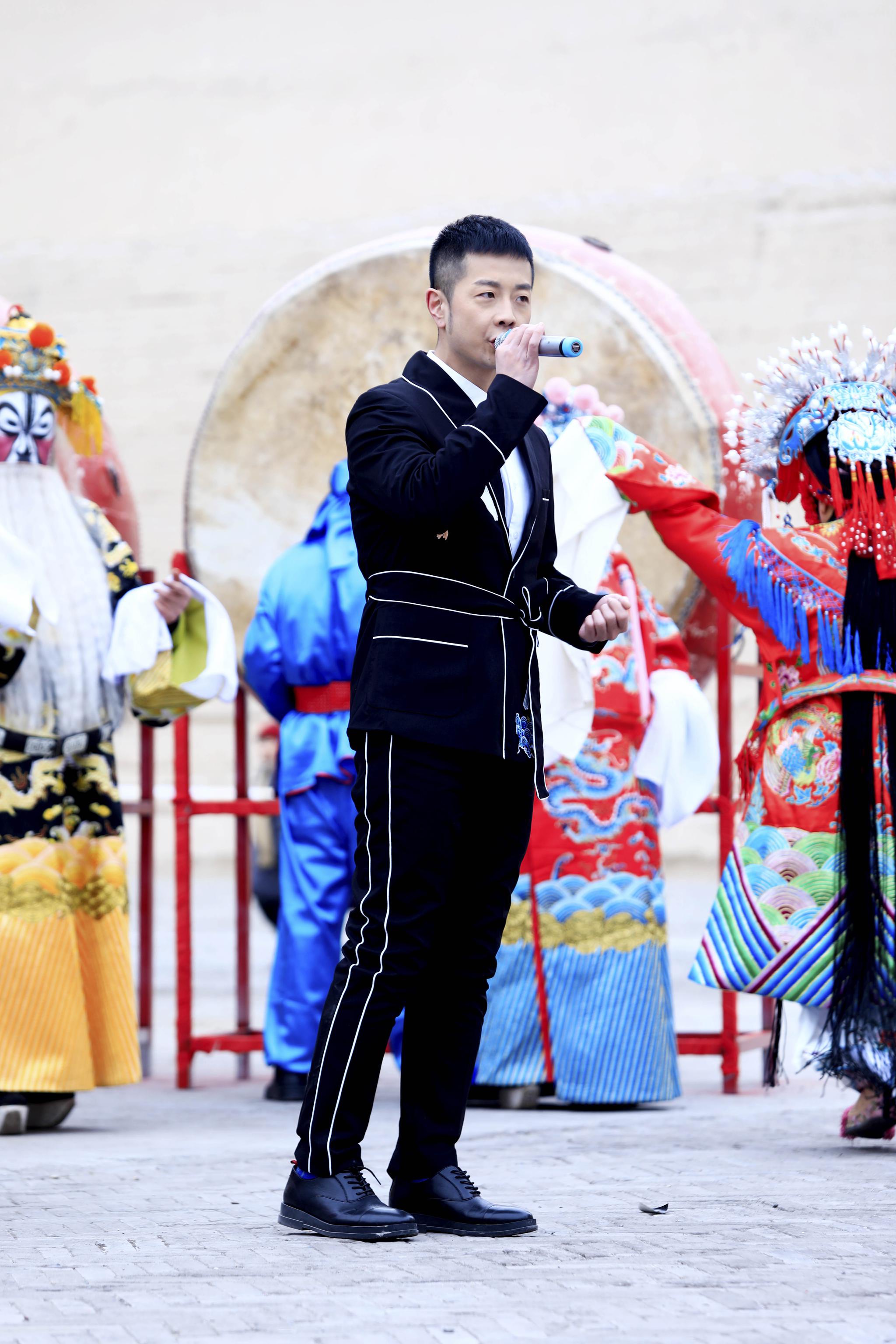 王晓天《长城如是歌》上线 侠骨唱腔演绎长城历