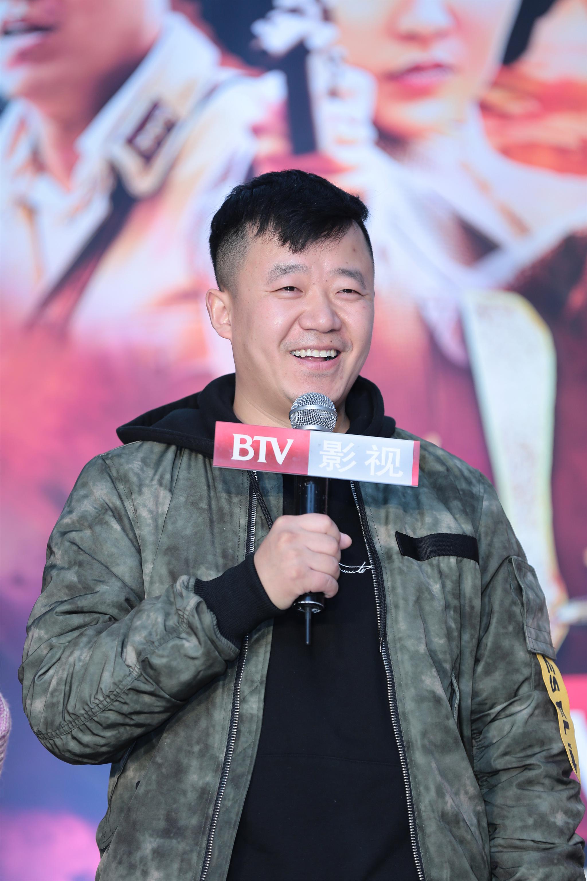 《小妮扛枪》走进白纸坊街道 叶静爆料减肥秘笈 潘阳证明自己