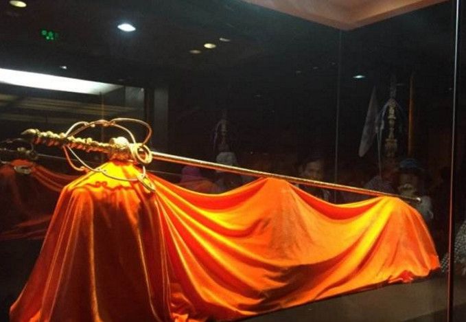 中国的顶级国宝排行榜_中国最顶级的国宝,一个比一个奢侈,图4象征至高权威!