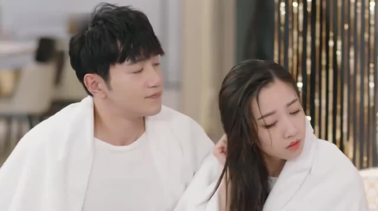 《身为一个胖子》四人约会开启肖楠与罗伊人水下接吻被嘲讽