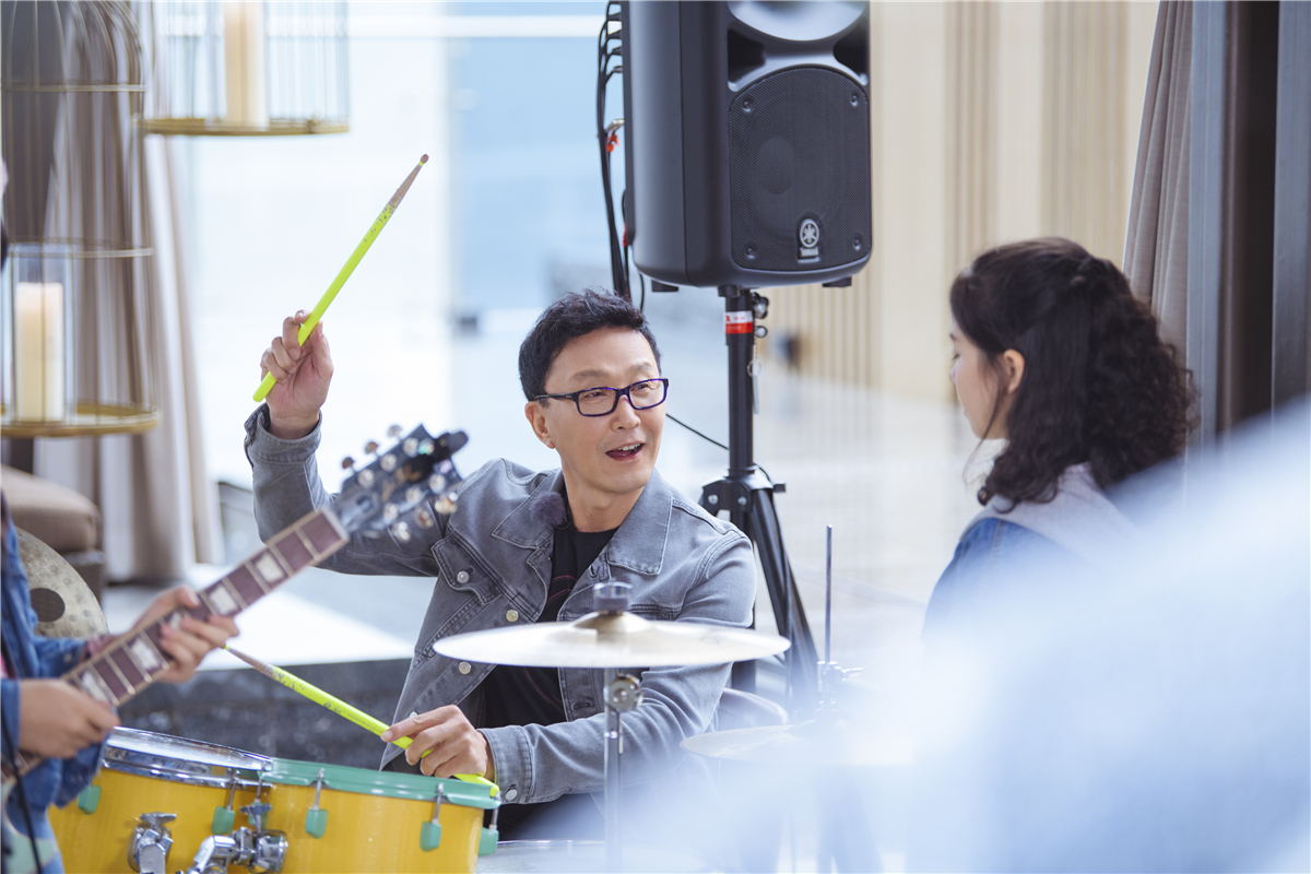 《一路成年》信为患病母亲手写加油信  吴刚学重