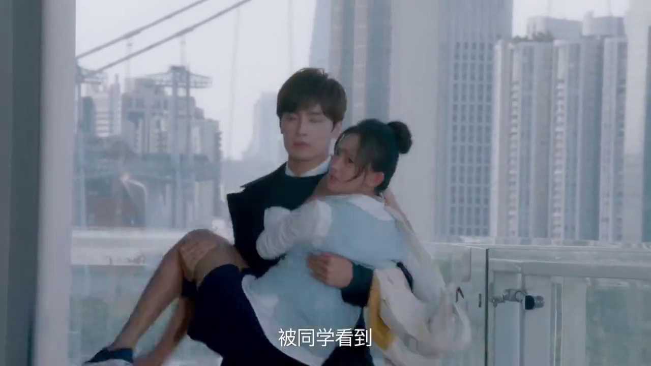 霸道总裁一言不合"公主抱":我抱着我的女人,谁敢说三道四