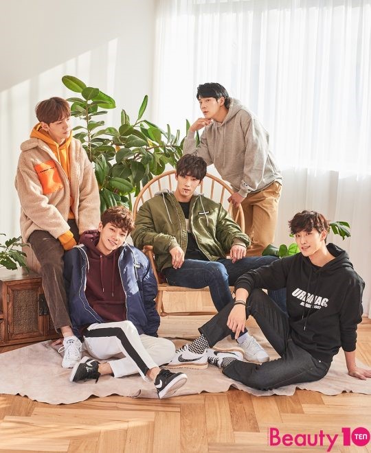 韩国男团the man blk携手拍杂志照