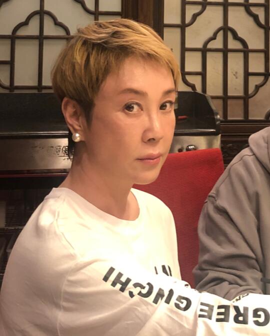 55岁傅艺伟素颜近照曝光曾为最美妲己