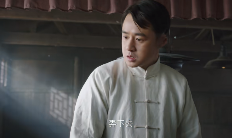 金海遇难小耳朵霸气相救,两人狱中结义组海尔兄弟,那