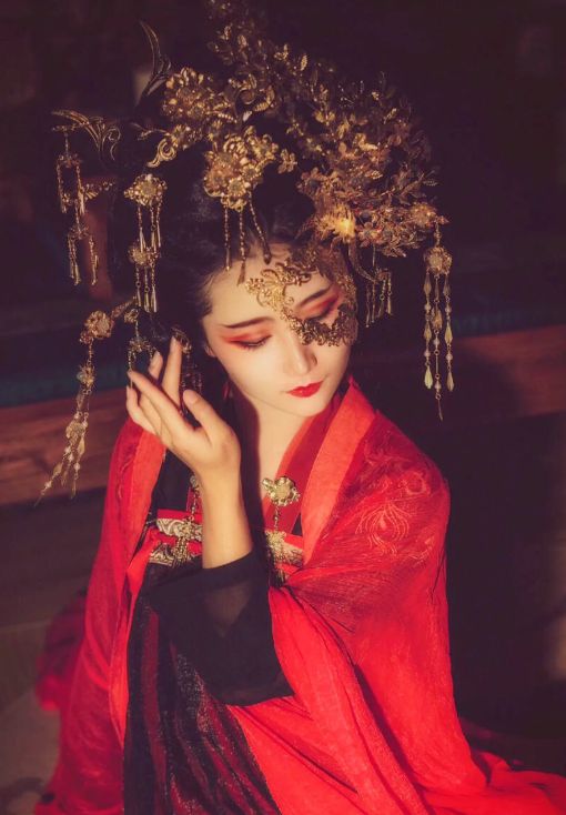 半面妆cosplay有时候梦会很短但爱情却会很长