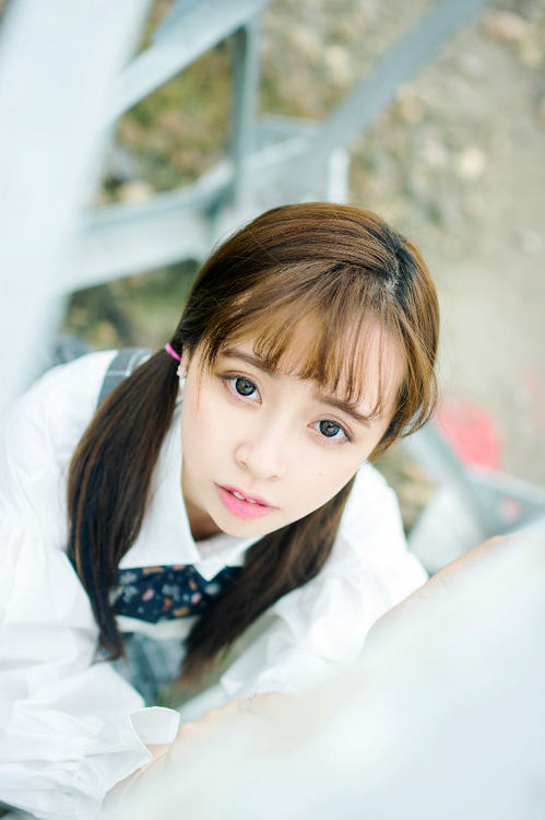一个那清纯伊人的唯美可爱小女子