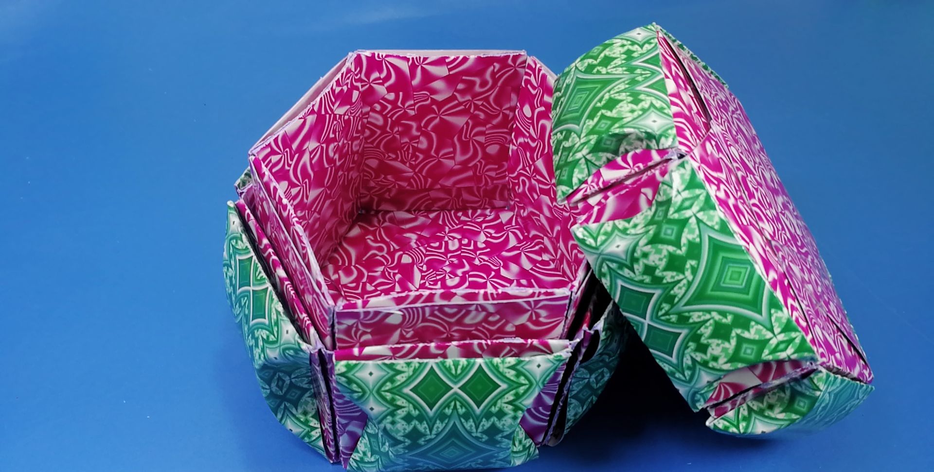 扑克牌制作的各种艺术品,第一款你就很喜欢,还有可爱的发型图片