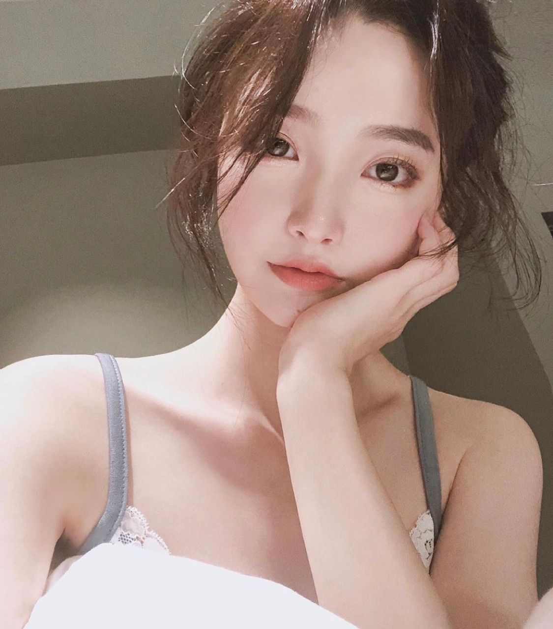 97年出生的韩国模特金娜熙