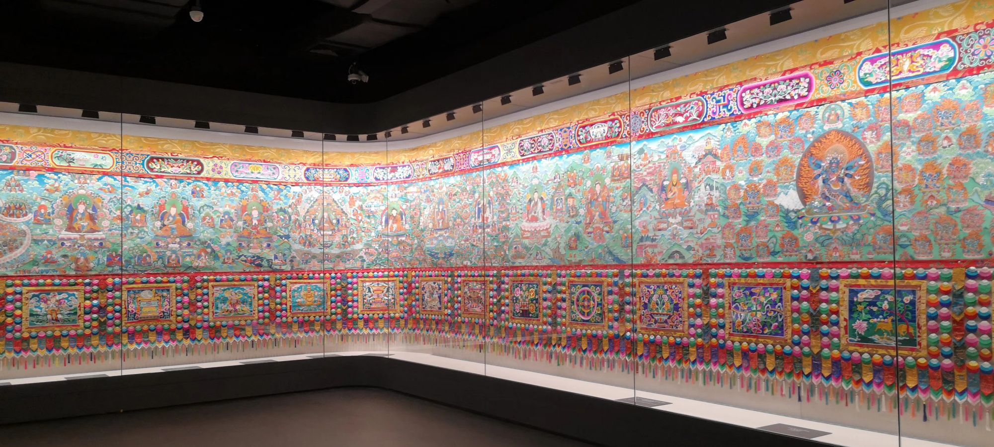 青海藏文化博物馆:618米唐卡长卷,展示了世界屋脊的信仰与生命