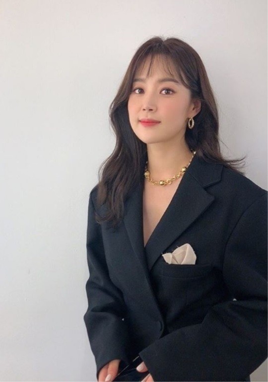 韩国女艺人韩智慧sns发近照秀出众美貌