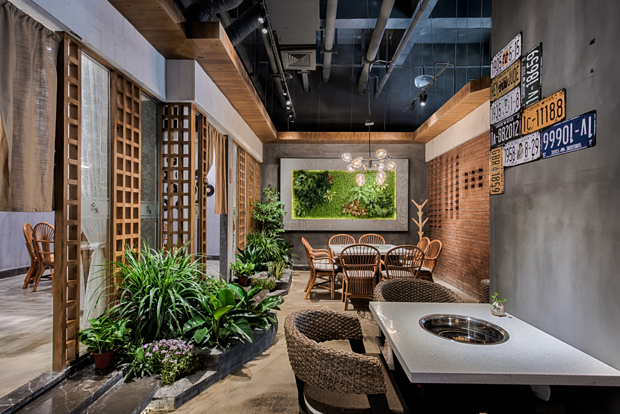 刘熠作品:365㎡现代自然风餐饮空间,水泥与原木营造的东方神韵|餐厅