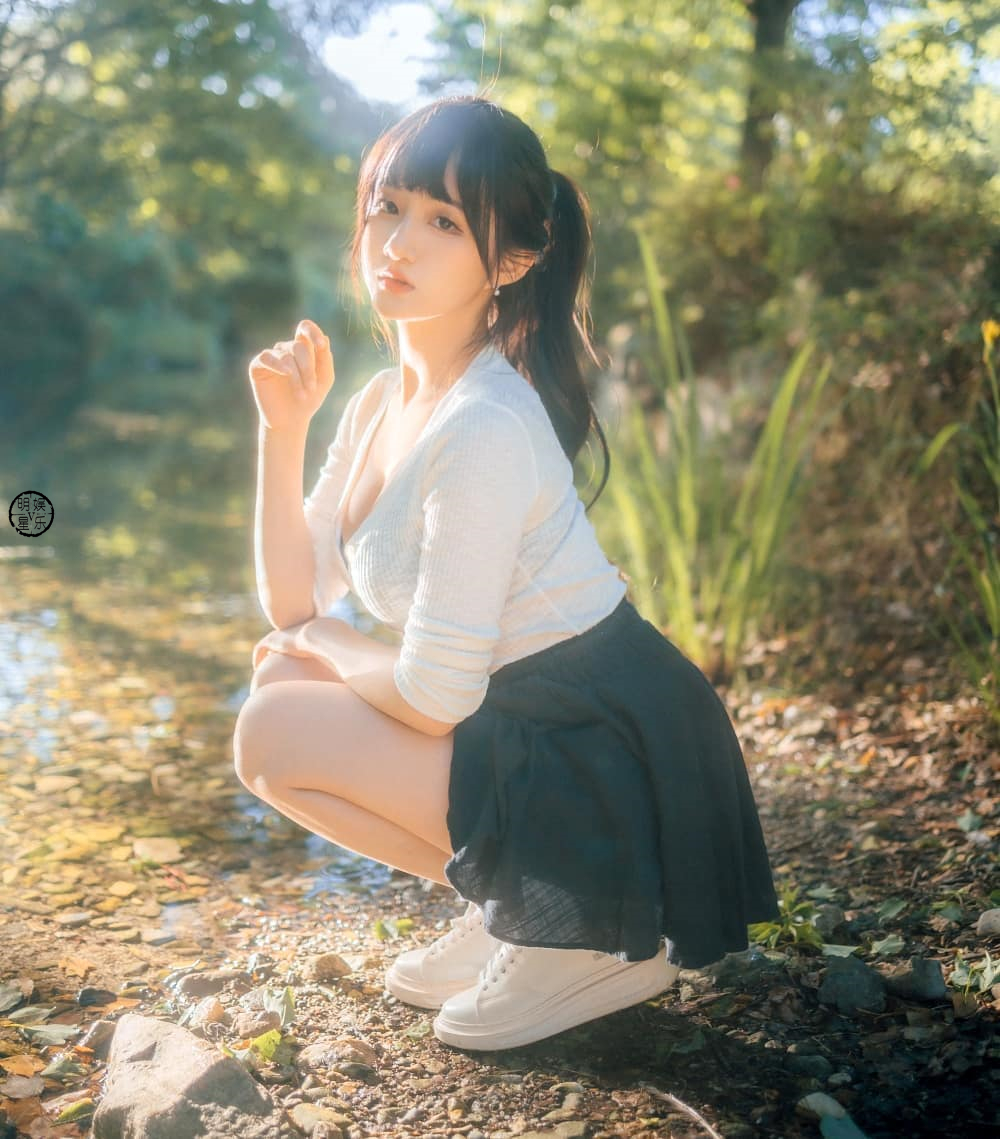 田野美少女,如梦如幻有诗意哦!