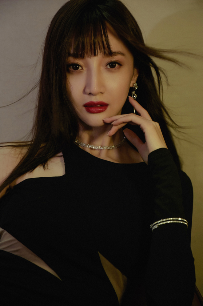 生日会官宣签约萌样影视,郑雅文开启事业新版图