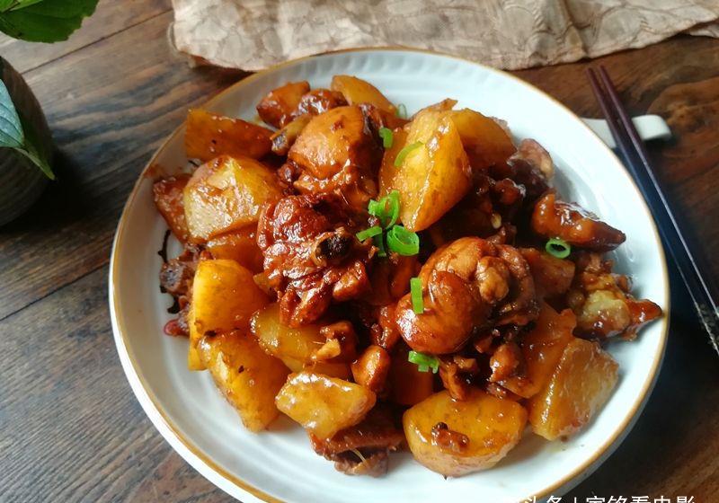 美食精选:鸡腿烧土豆,响油白菜,酱焖牛肉小土豆,茄子西红柿
